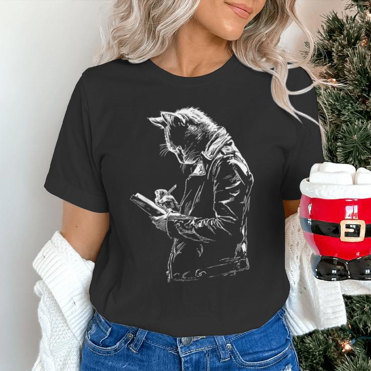 Cat Holds Book Writing Animal Print Motif Drawing Art Cat Unisex T-Shirt