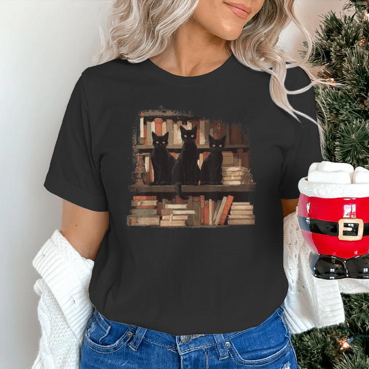 Cats Antique Books Academia Library Aesthetic Bookworm Unisex T-Shirt
