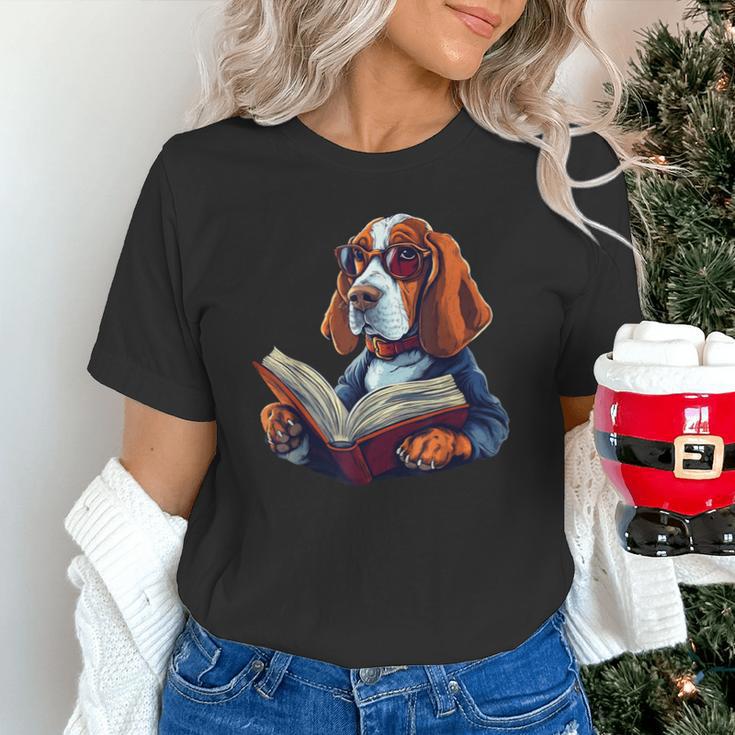 Cute Dog Basset Hound Reading Book Unisex T-Shirt