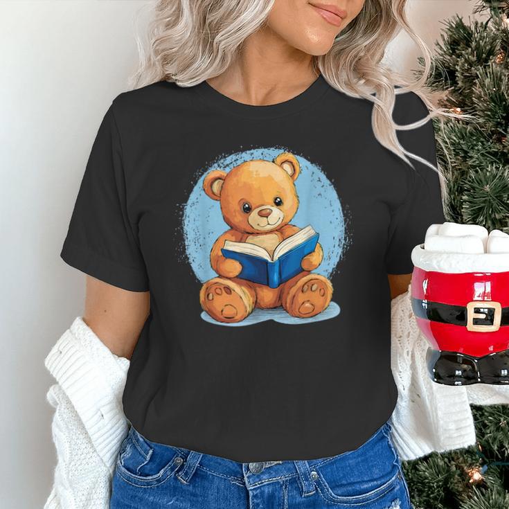 Cute Teddy Bear Reading Book Fun Unisex T-Shirt