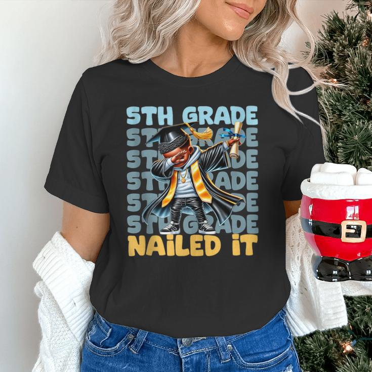 Dabbing Graduation Boy 5th Grade Nailed It Class Of 2025 Unisex T-Shirt