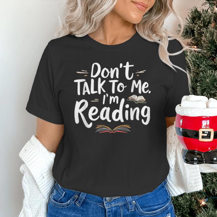 Don't Talk To Me I'm Reading Minimalist Book Lover Unisex T-Shirt