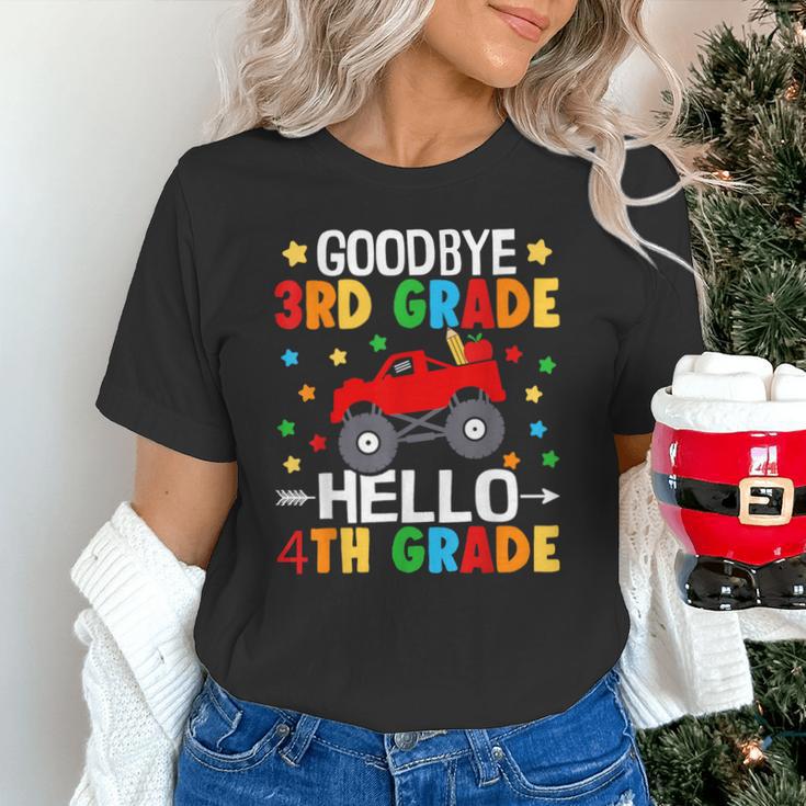 Goodbye 3rd Grade Hello 4th Grade Graduation 2024 Unisex T-Shirt