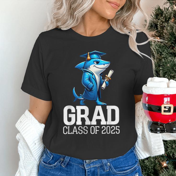 Grad Class Of 2025 Boys Shark Graduation Graduated Unisex T-Shirt