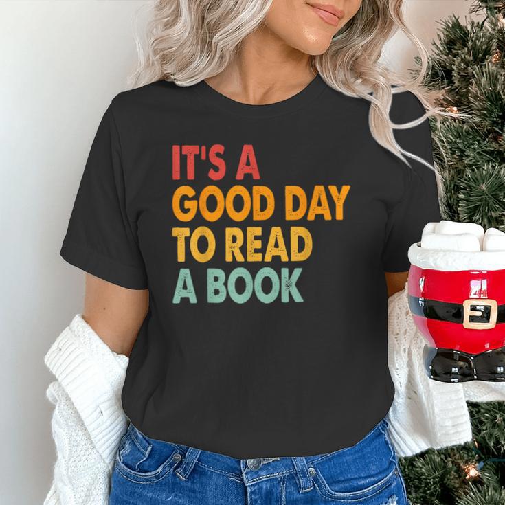 It's A Good Day To Read A Book Retro Vintage Teacher Unisex T-Shirt It's A Good Day To Read A Book Retro Vintage Teacher Unisex T-Shirt