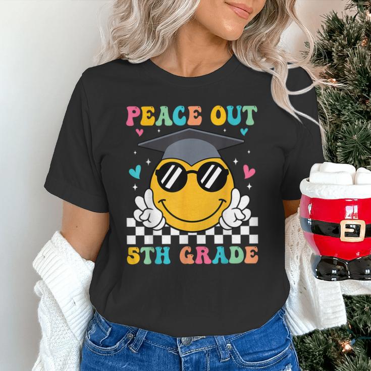 Peace Out 5th Grade Graduation Last Day Of School Unisex T-Shirt