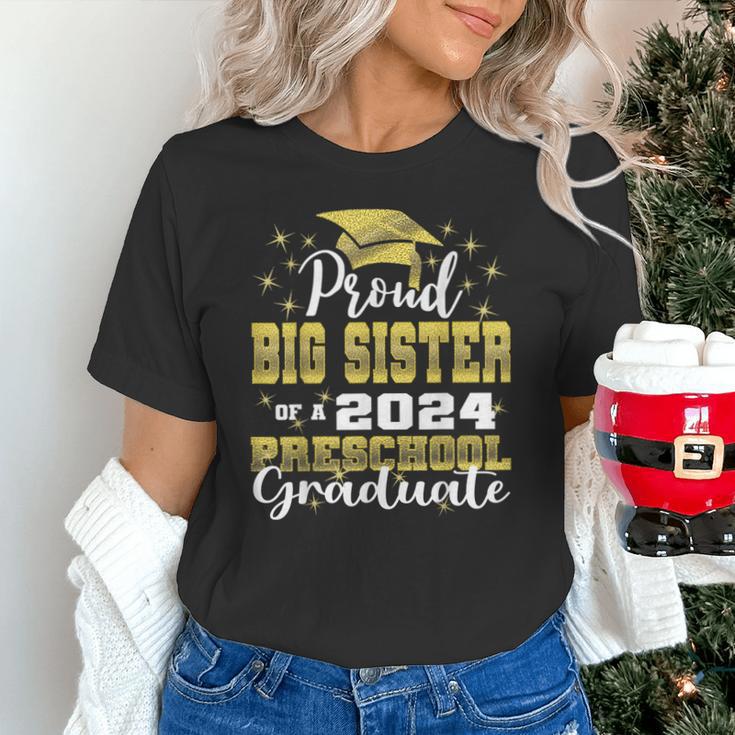 Proud Big Sister Of Pre School Graduate 2024 Graduation Big Unisex T-Shirt