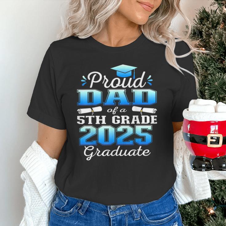 Proud Dad Of 5th Grade Graduate 2025 Elementary Graduation Unisex T-Shirt