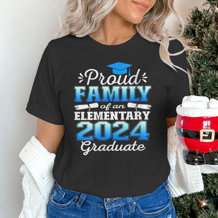 Proud Family Of 5th Grade Graduate 2024 Family Graduation Unisex T-Shirt