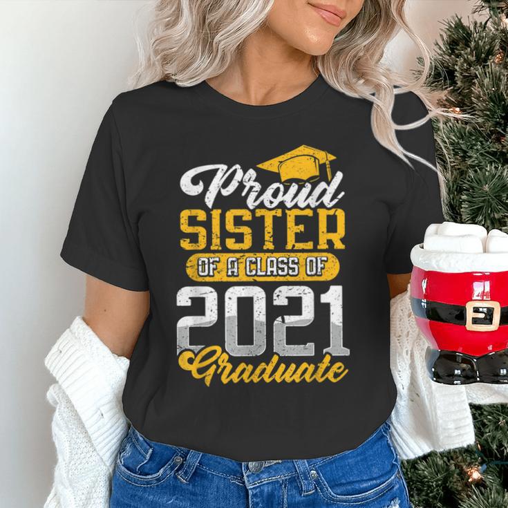 Proud Sister Of a Class Of 2021 Graduate Senior Graduation Unisex T-Shirt