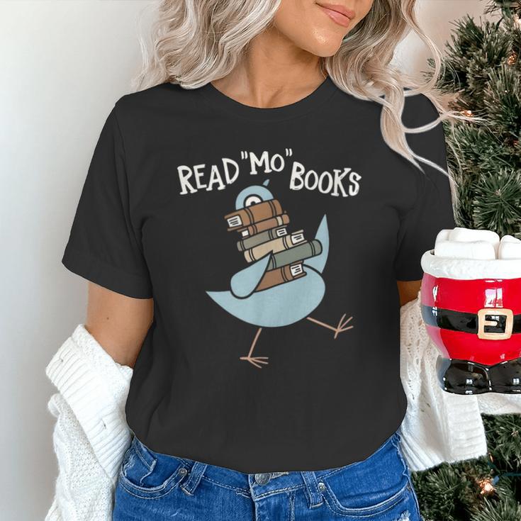 Read More Books Pigeon Book Lover Unisex T-Shirt