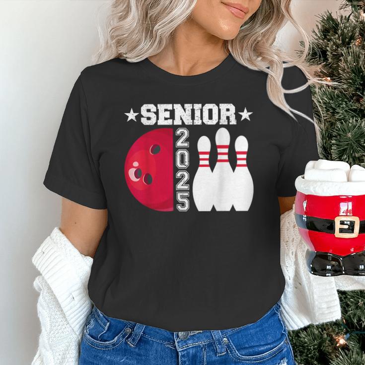 Senior 2025 Bowling Player Class Of 2025 Graduation Seniors Unisex T-Shirt