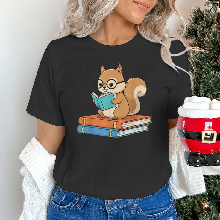 Squirrel Reading Book Glasses Bookworm Librarian Unisex T-Shirt Squirrel Reading Book Glasses Bookworm Librarian Unisex T-Shirt