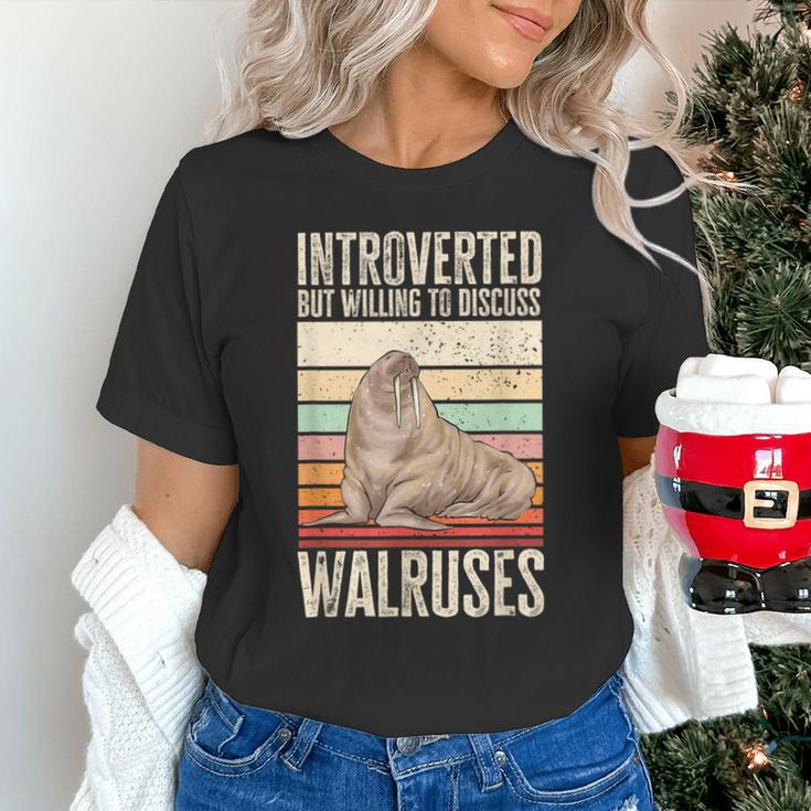 Walrus Lover Introvert Walrus Unisex T-Shirt