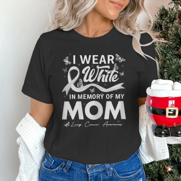 I Wear In Memory Of My Mom Lung Cancer Unisex T-Shirt I Wear In Memory Of My Mom Lung Cancer Unisex T-Shirt