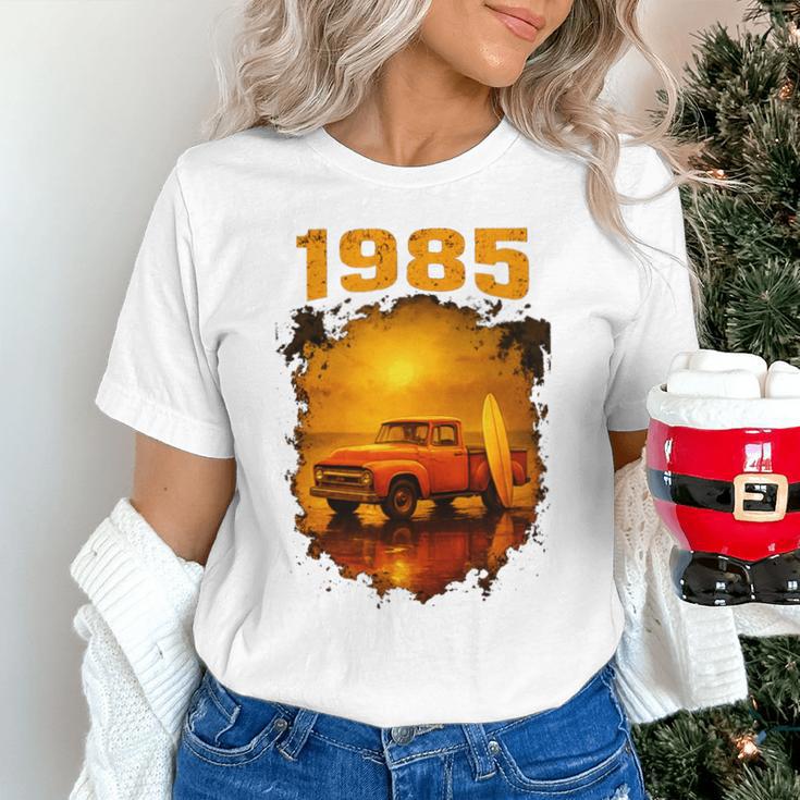 1985 Vintage Sunset Surf Truck Retro Beach Nostalgia Unisex T-Shirt 1985 Vintage Sunset Surf Truck Retro Beach Nostalgia Unisex T-Shirt