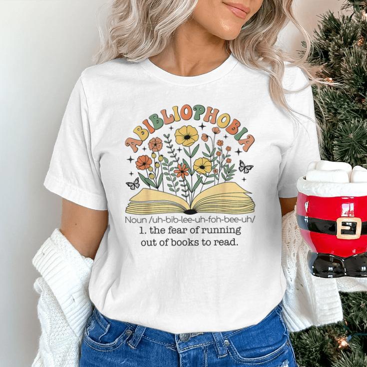 Abibliophobia Wildflower Reading Bookworm Book Reader Unisex T-Shirt