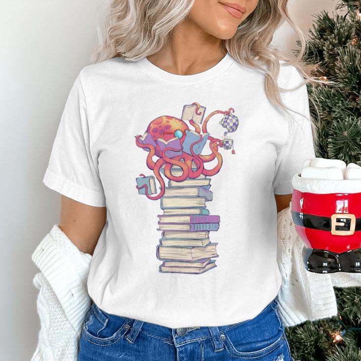 Cute Octopus Bookworm Fun Reading Tee For Book Lovers Unisex T-Shirt