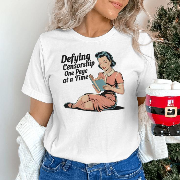 Defying Censorship One Page At a Time Read Banned Books Unisex T-Shirt