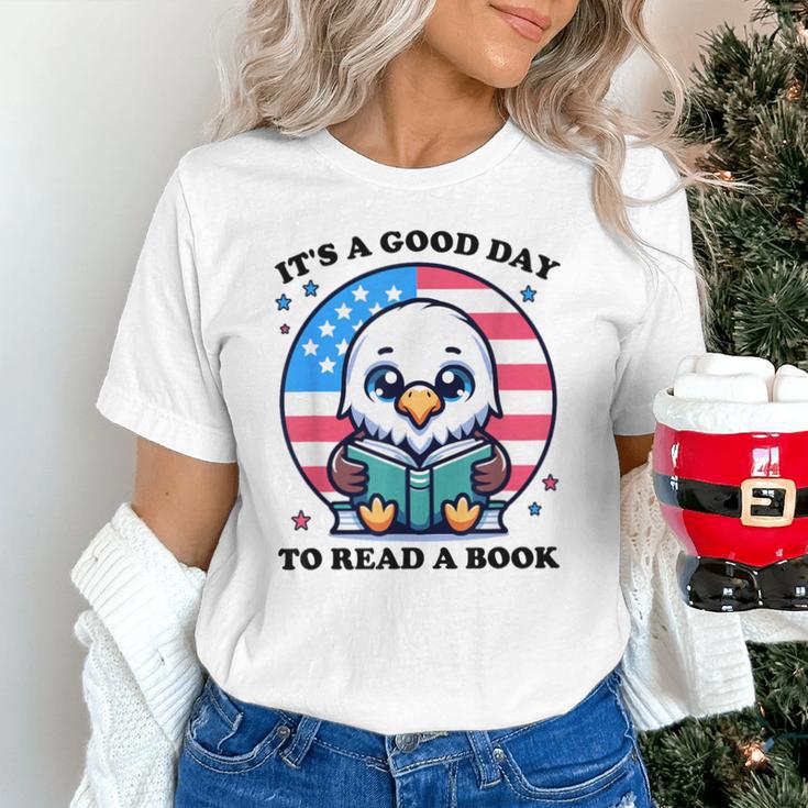 A Good Day To Read a Book Reading Eagle With American Flag Unisex T-Shirt
