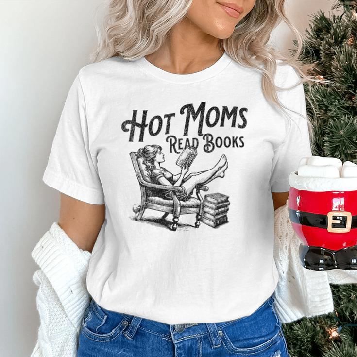 Hot Moms Read Books For Moms Book Lover Unisex T-Shirt