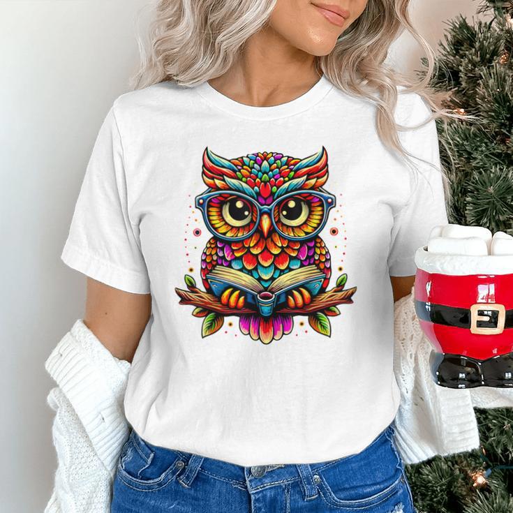Owl With Glasses And Book Reading Unisex T-Shirt