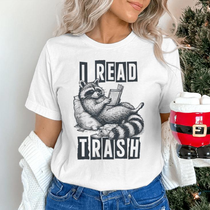 Racoon Reading Spicy Smutty Book Booktok I Read Trashy Books Unisex T-Shirt