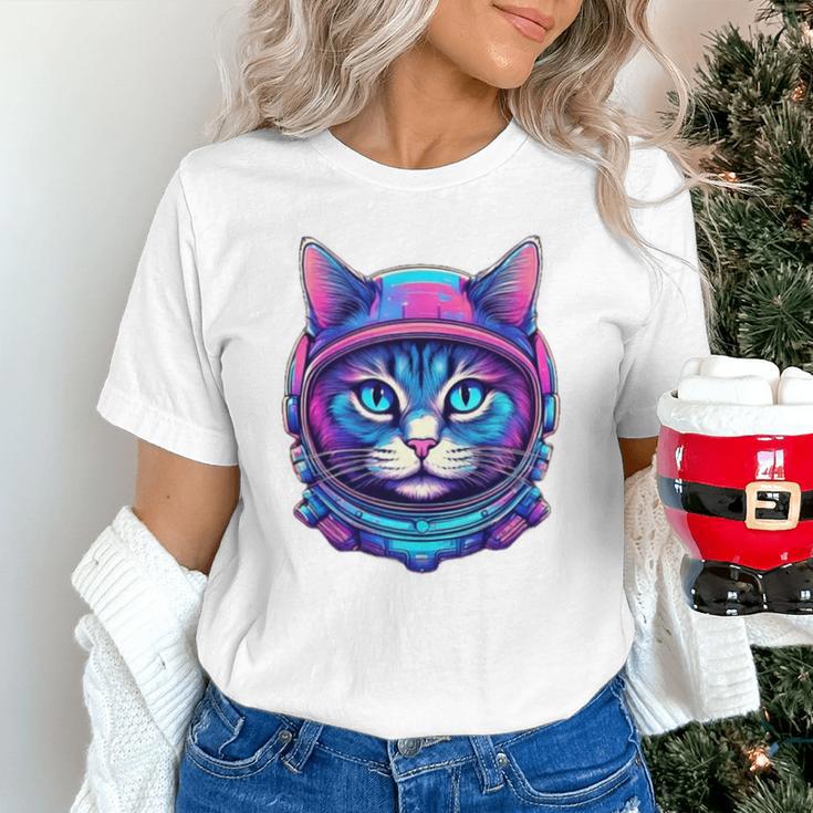 Retro 80s Cat In Space Suit Nostalgia Cat Vintage Astronaut Unisex T-Shirt
