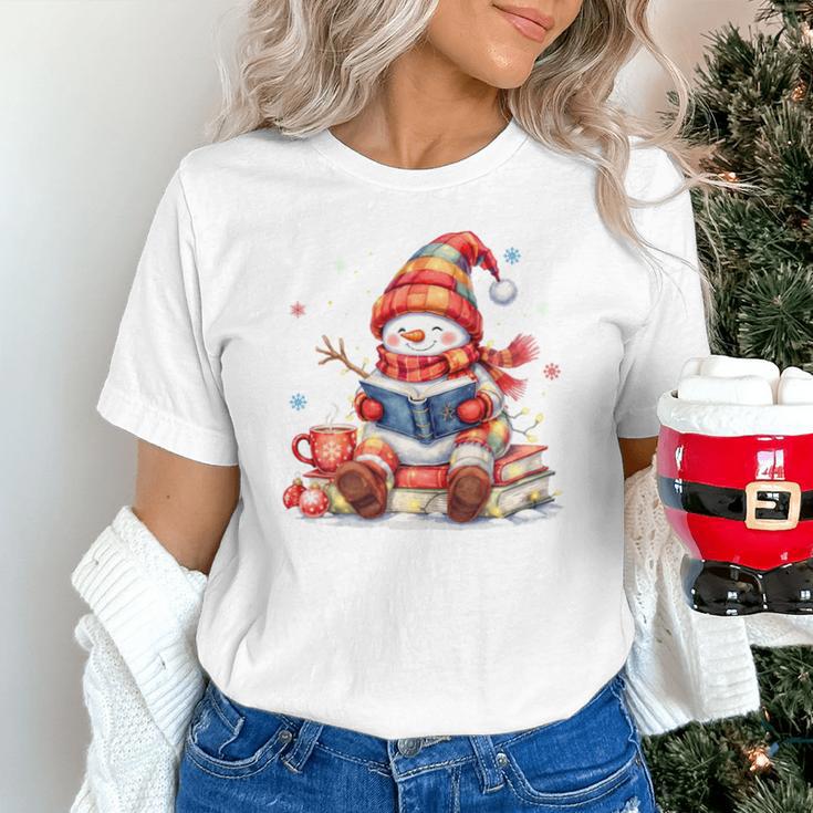 Snowman Reading Books Lovers Christmas Librarian Bookworm Unisex T-Shirt