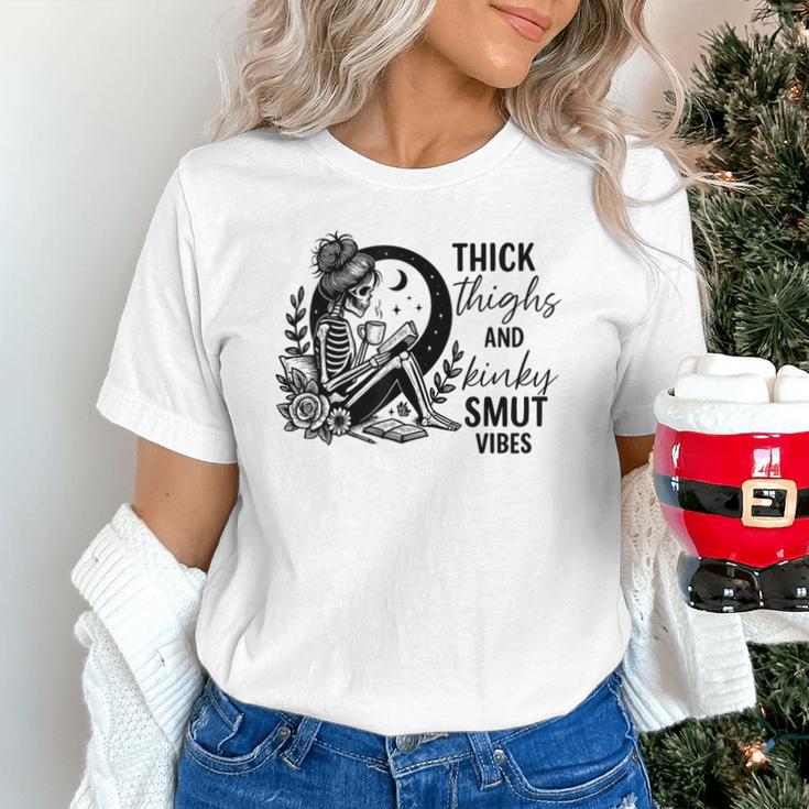 Thick Thighs And Kinky Smut Vibes Spicy Book Lovers Unisex T-Shirt