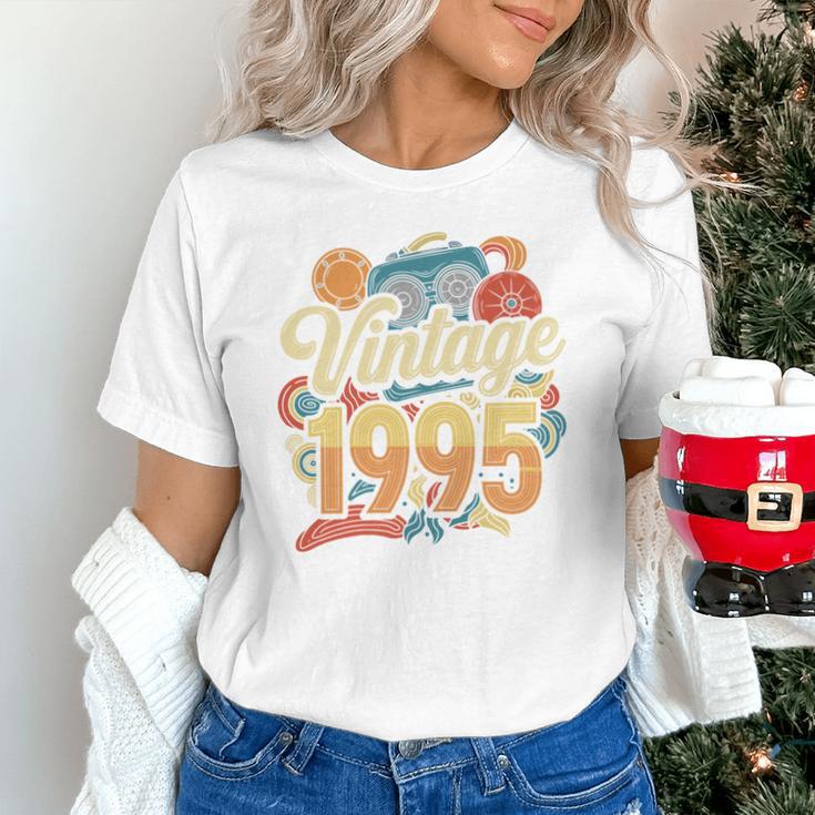 Vintage 1995 Retro Classic 90s Nostalgia Throwback Vibe Unisex T-Shirt Vintage 1995 Retro Classic 90s Nostalgia Throwback Vibe Unisex T-Shirt