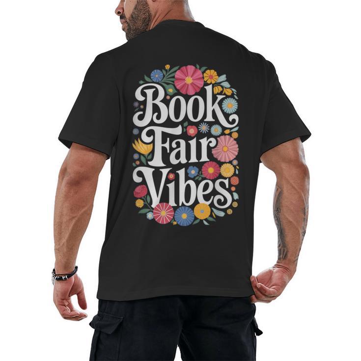 Book Fair Vibes Groovy 70s Retro School Librarian Men's Back Print T-Shirt
