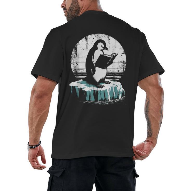 Penguin Reading A Book Vintage Graphic Bookworm Lover Men's Back Print T-Shirt