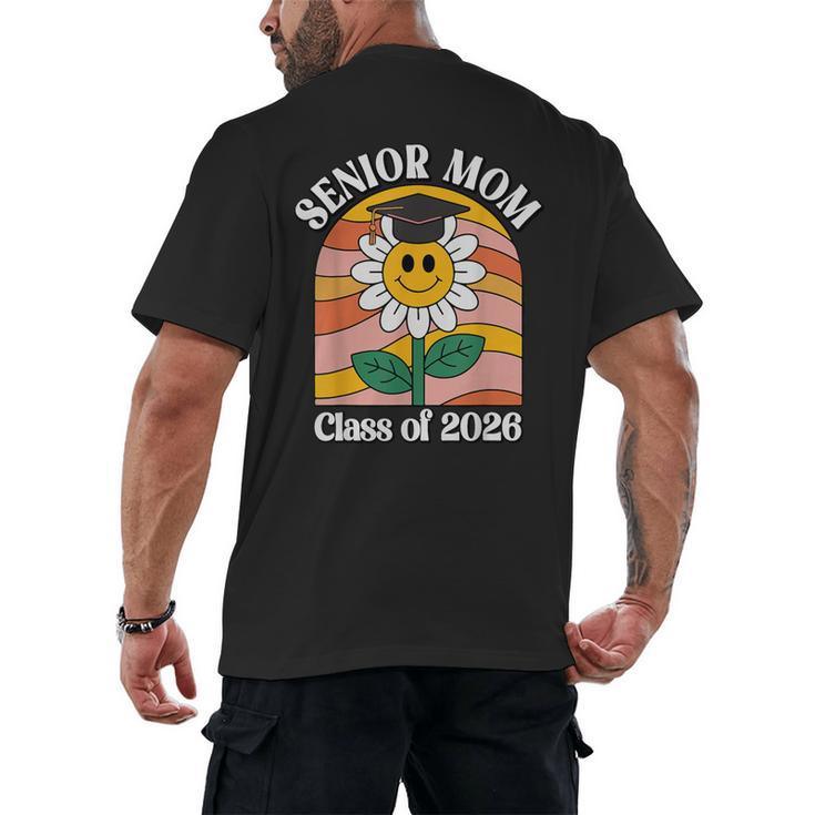 Senior Mom Class Of 2026 Daisy Flower Retro Graduation Men's Back Print T-Shirt