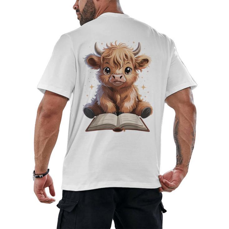 Highland Cow Reading Book Bookworm Men's Back Print T-Shirt