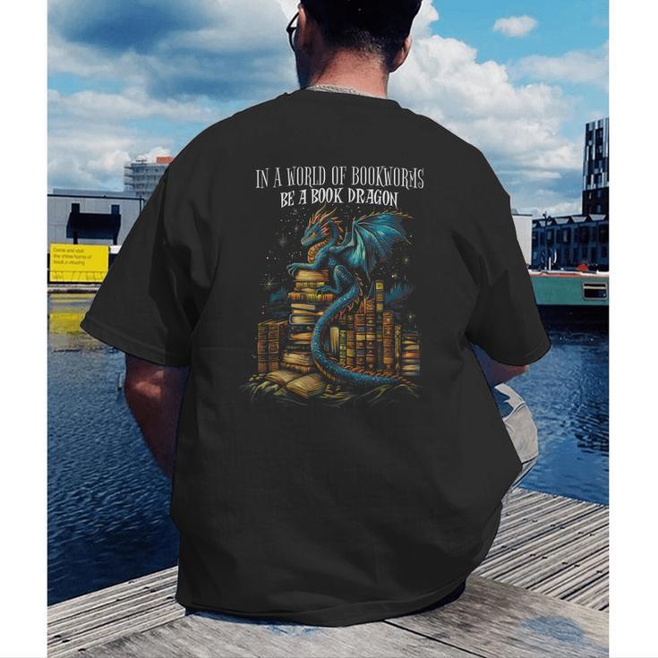 Bookish Quote In a World Of Bookworms Be a Book Dragon Men's Back Print T-Shirt Bookish Quote In a World Of Bookworms Be a Book Dragon Men's Back Print T-Shirt