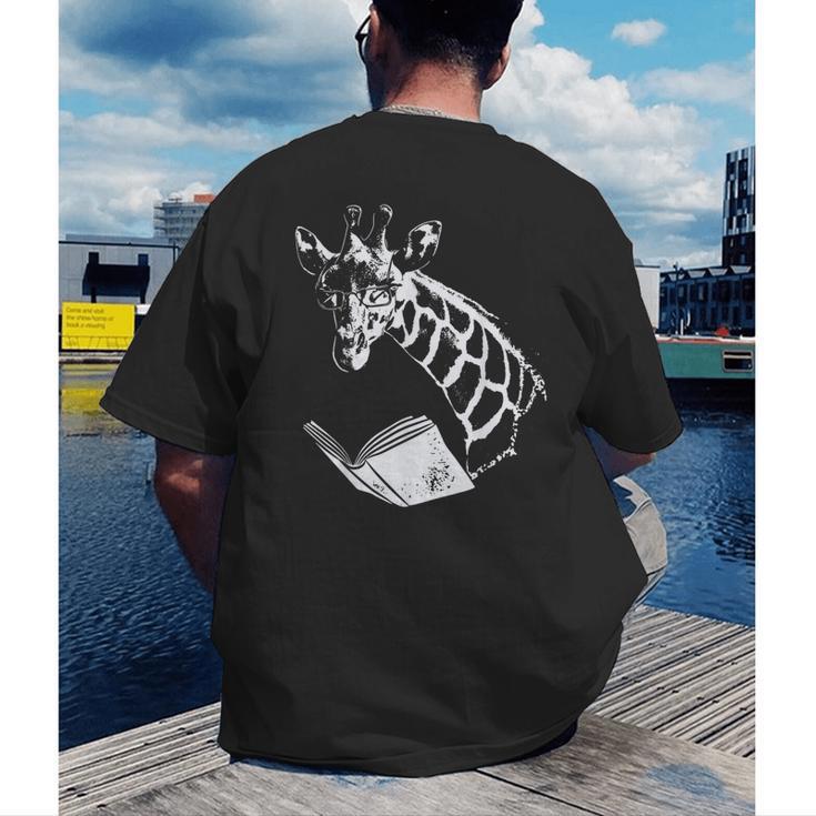 Cute Giraffe Wear Glasses Reading Book Librarian Bookworm Men's Back Print T-Shirt Cute Giraffe Wear Glasses Reading Book Librarian Bookworm Men's Back Print T-Shirt