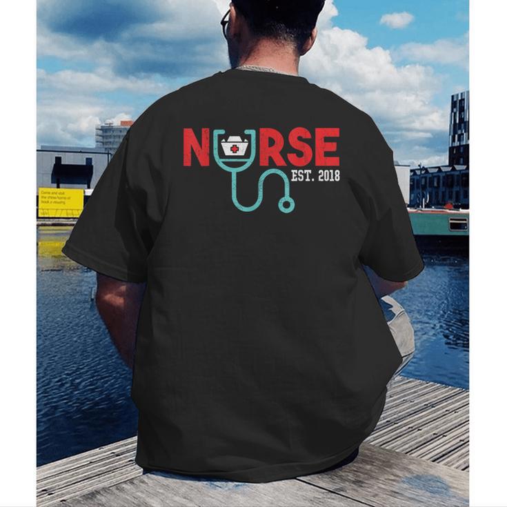 Nurse Est 2018 New Graduation Nursing School T-Shirt Men's Back Print T-Shirt