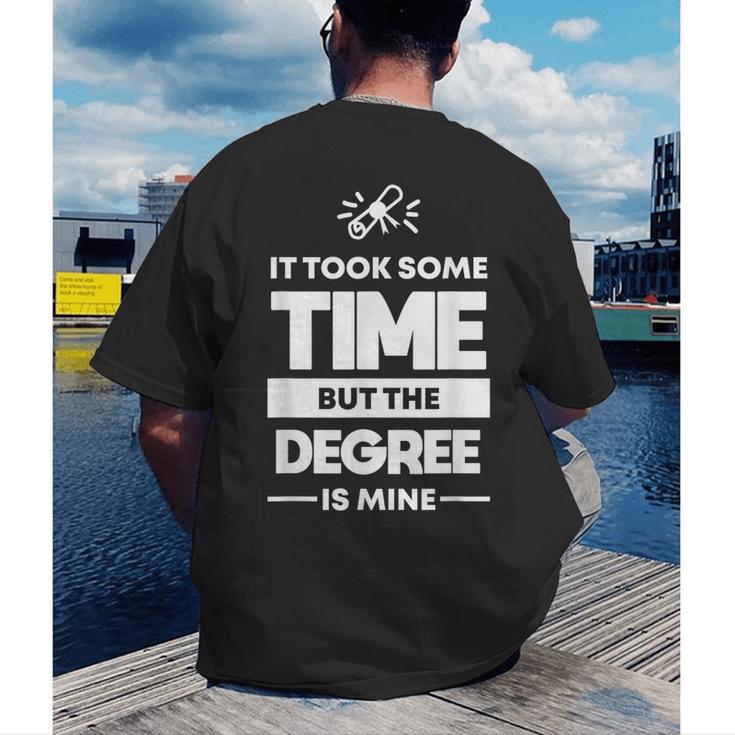 Returning Adult College Graduation T-Shirt Men's Back Print T-Shirt