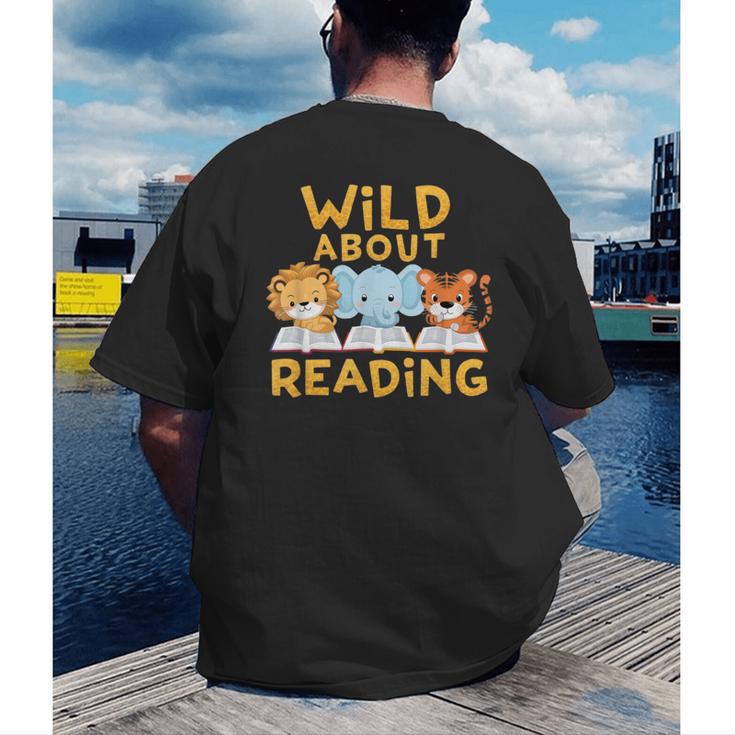Wild About Reading Cute Animal Book Lover Kids Men's Back Print T-Shirt Wild About Reading Cute Animal Book Lover Kids Men's Back Print T-Shirt