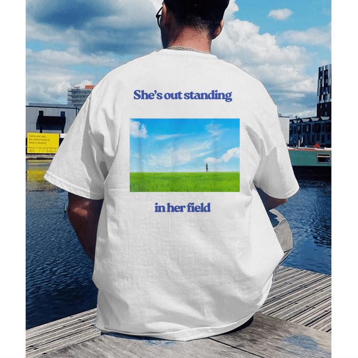 Out Standing In Her Field Graduation Tee Men's Back Print T-Shirt