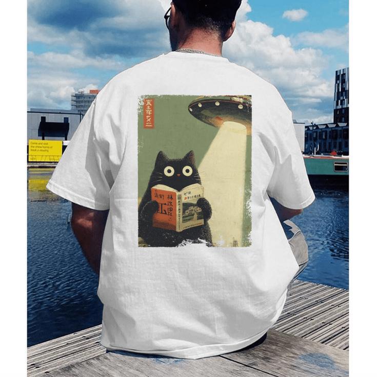 Vintage Japanese Cat Book Lovers UFO Alien Abduction Cat Dad Men's Back Print T-Shirt Vintage Japanese Cat Book Lovers UFO Alien Abduction Cat Dad Men's Back Print T-Shirt