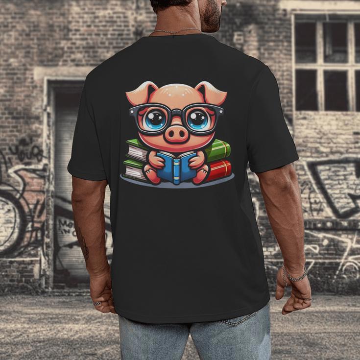 Book Lover Reading Pig Men's Back Print T-Shirt Book Lover Reading Pig Men's Back Print T-Shirt