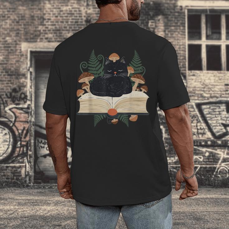 Cat On Open Book Mushrooms Ferns Dark Academia Men's Back Print T-Shirt Cat On Open Book Mushrooms Ferns Dark Academia Men's Back Print T-Shirt