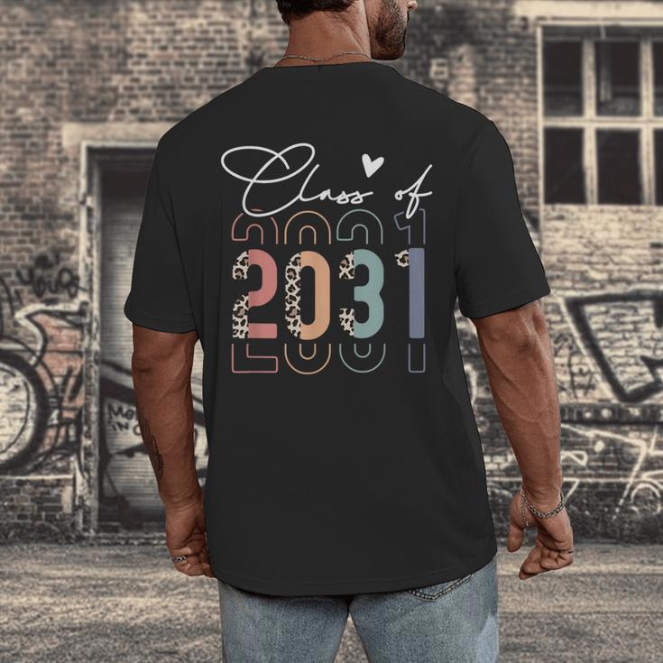 Class Of 2031 School College Retro Graduation Vintage Grad Men's Back Print T-Shirt