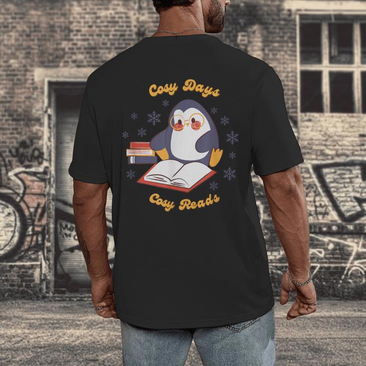 Cute Xmas Book Lover Penguin Reading Cosy Days Cosy Reads Men's Back Print T-Shirt