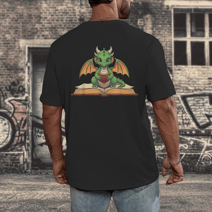 Dragon Reading Book Bookworm Men's Back Print T-Shirt