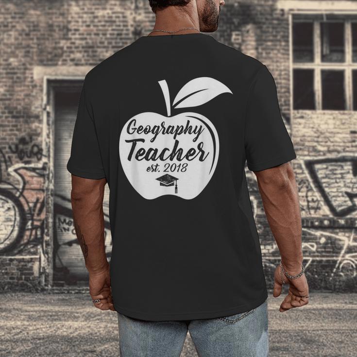 Geography Teacher Est 2018 School GraduationShirt Men's Back Print T-Shirt