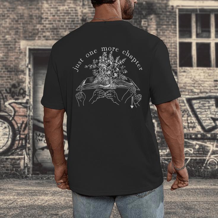 Just One More Chapter Deaf ASL Reading Book Librarian Men's Back Print T-Shirt Just One More Chapter Deaf ASL Reading Book Librarian Men's Back Print T-Shirt