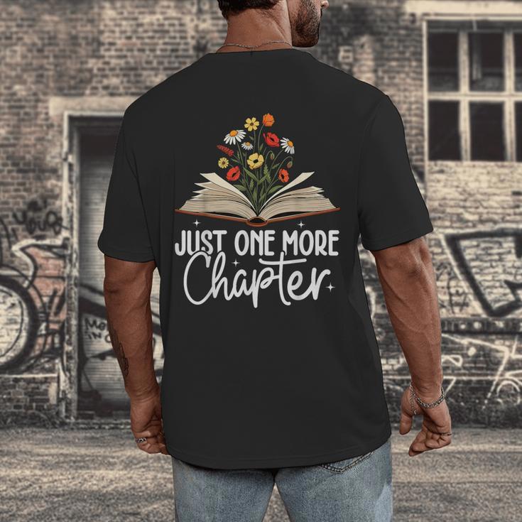 Just One More Chapter Floral Book Reading Girl Bookworm Men's Back Print T-Shirt Just One More Chapter Floral Book Reading Girl Bookworm Men's Back Print T-Shirt